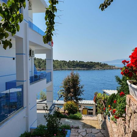 Fabeno Villa Sarandë エクステリア 写真