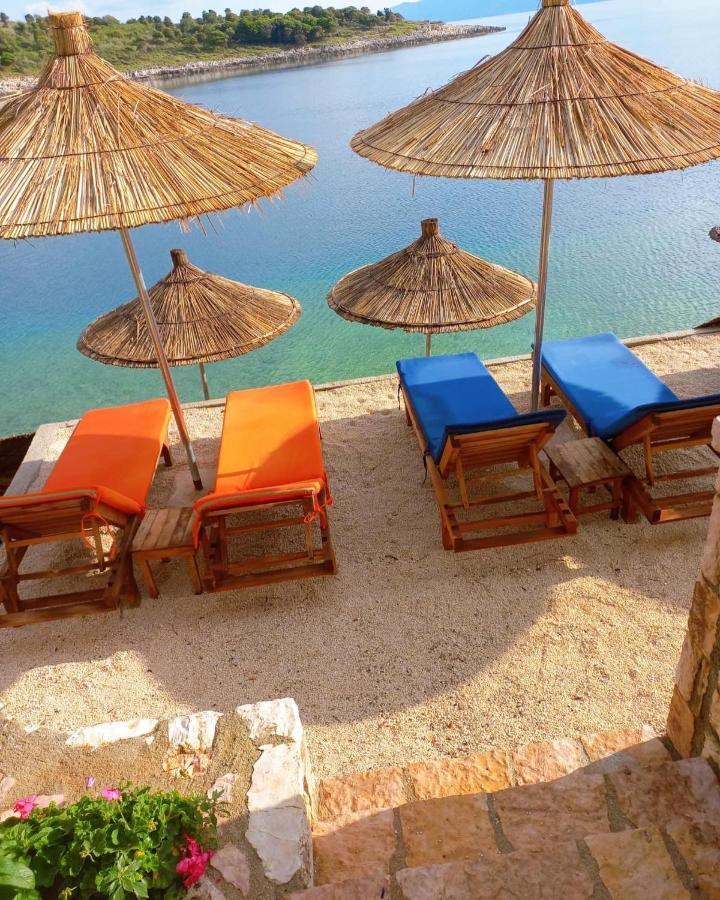 Fabeno Villa Sarandë エクステリア 写真