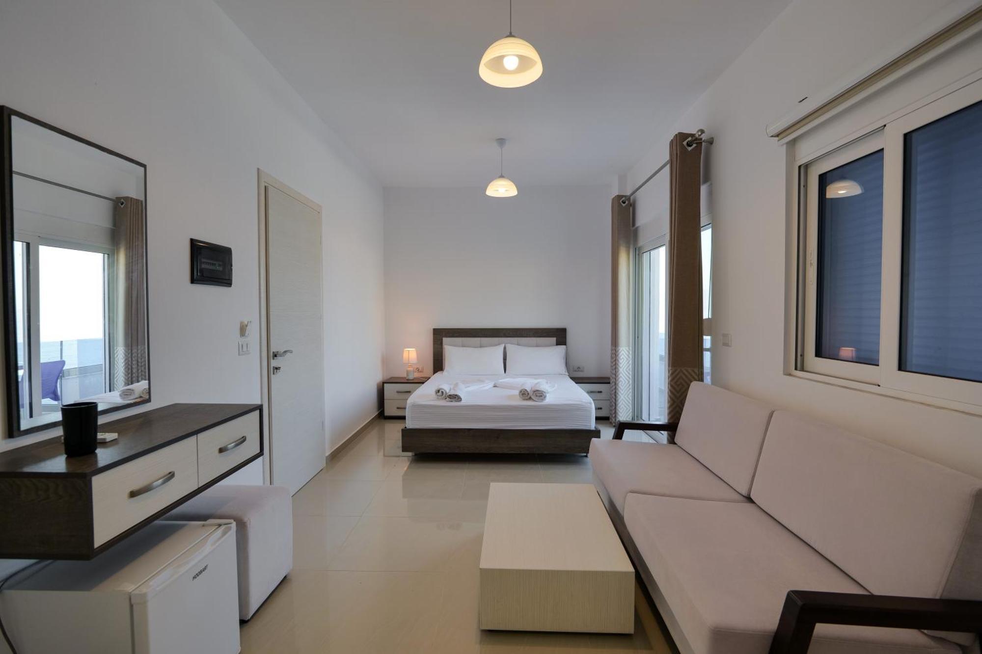Fabeno Villa Sarandë エクステリア 写真