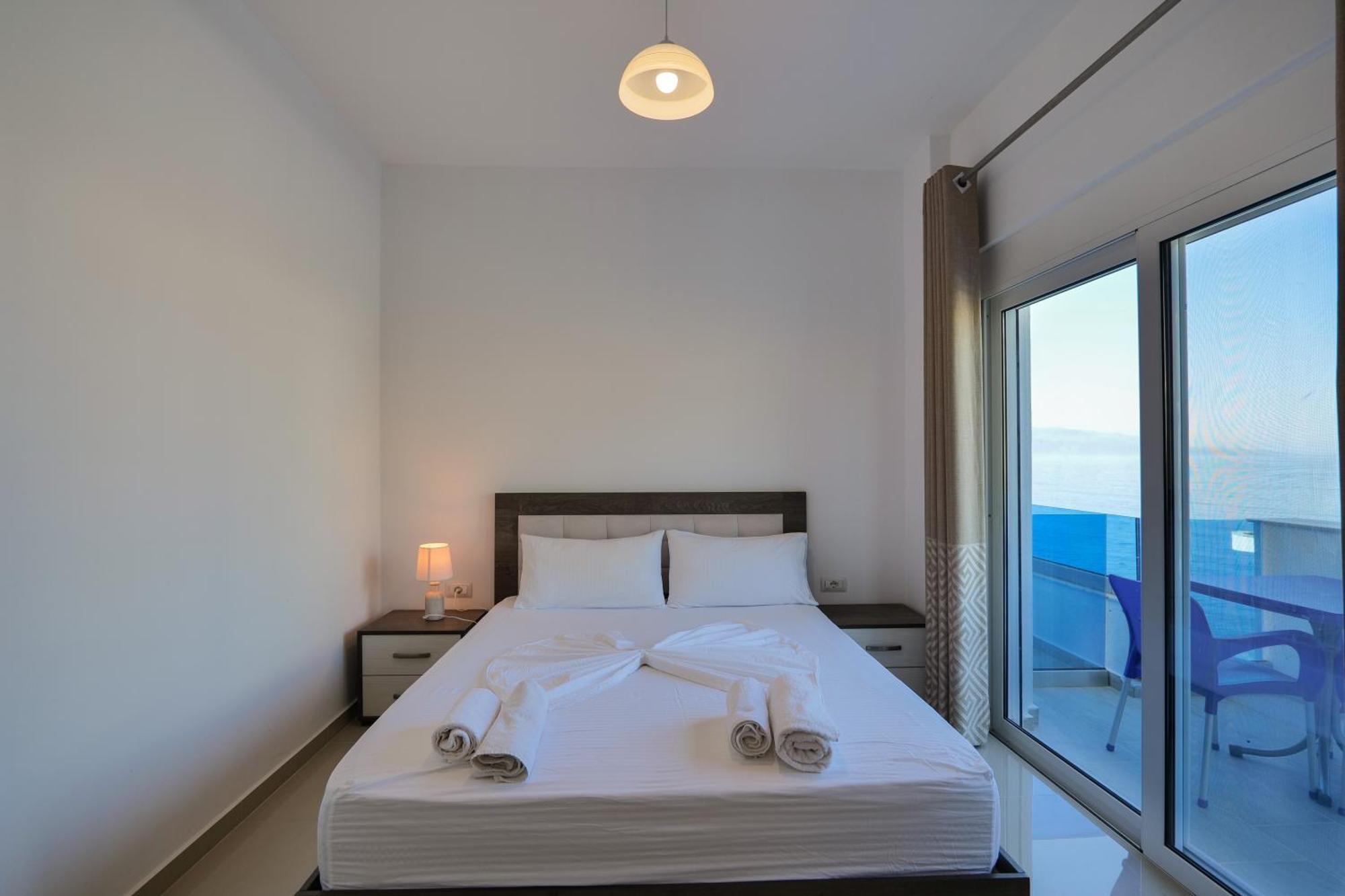 Fabeno Villa Sarandë エクステリア 写真