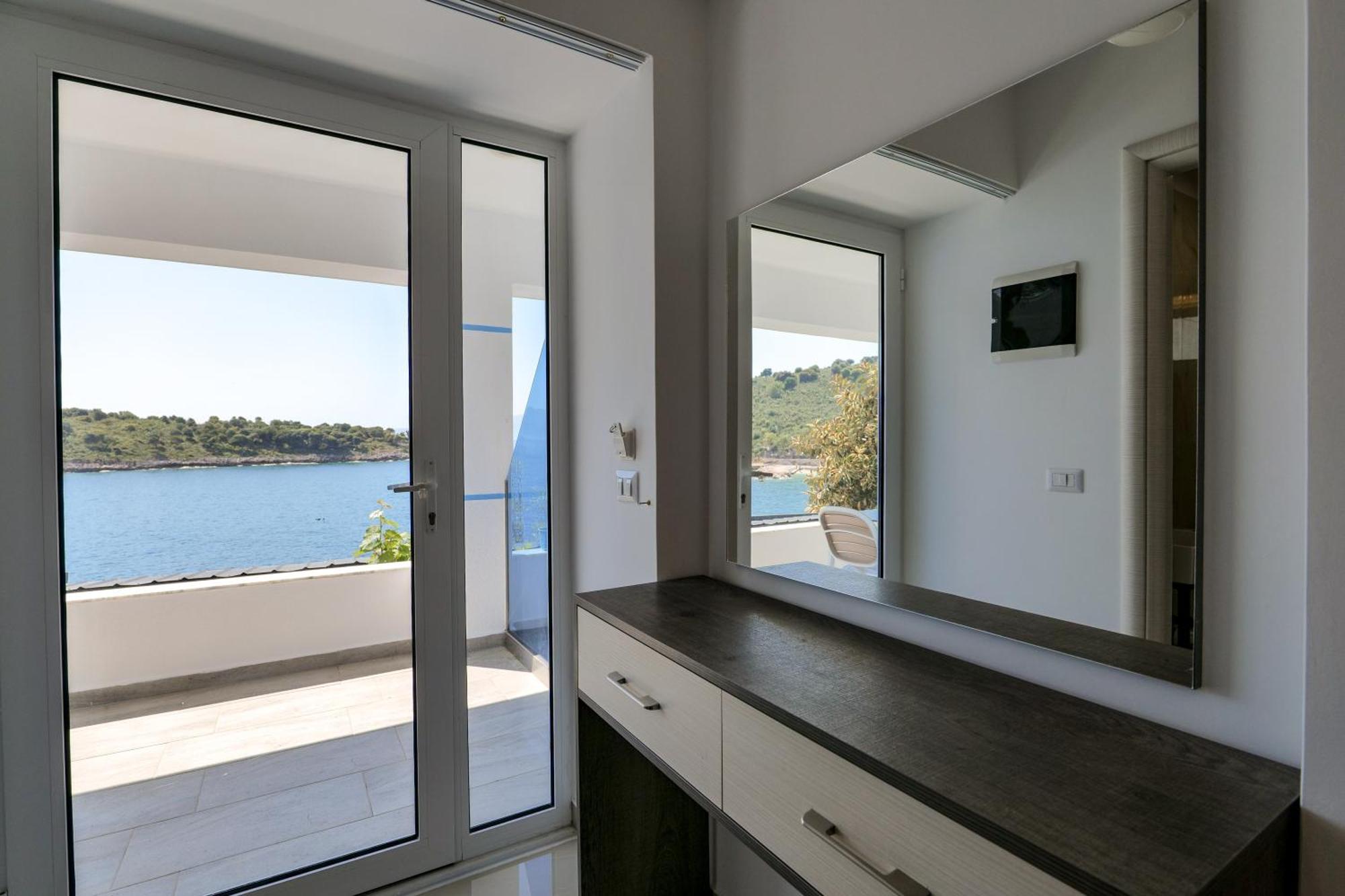 Fabeno Villa Sarandë エクステリア 写真