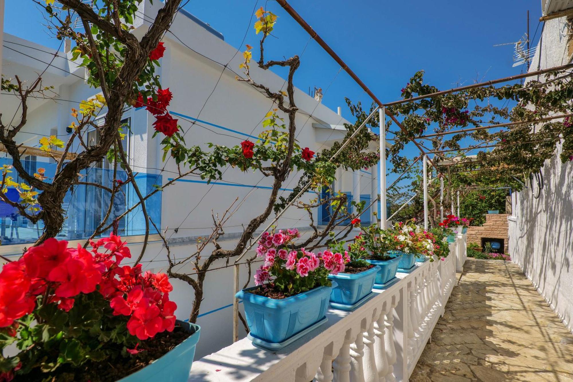 Fabeno Villa Sarandë エクステリア 写真